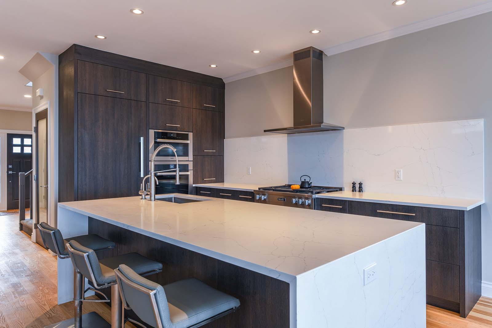 Lentel Construction Beachfront Entertainer TGB