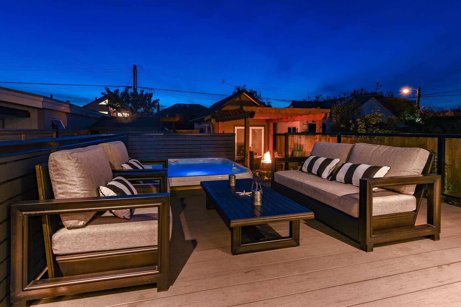 x LentelConstruction BeachfrontEntertainer TGB