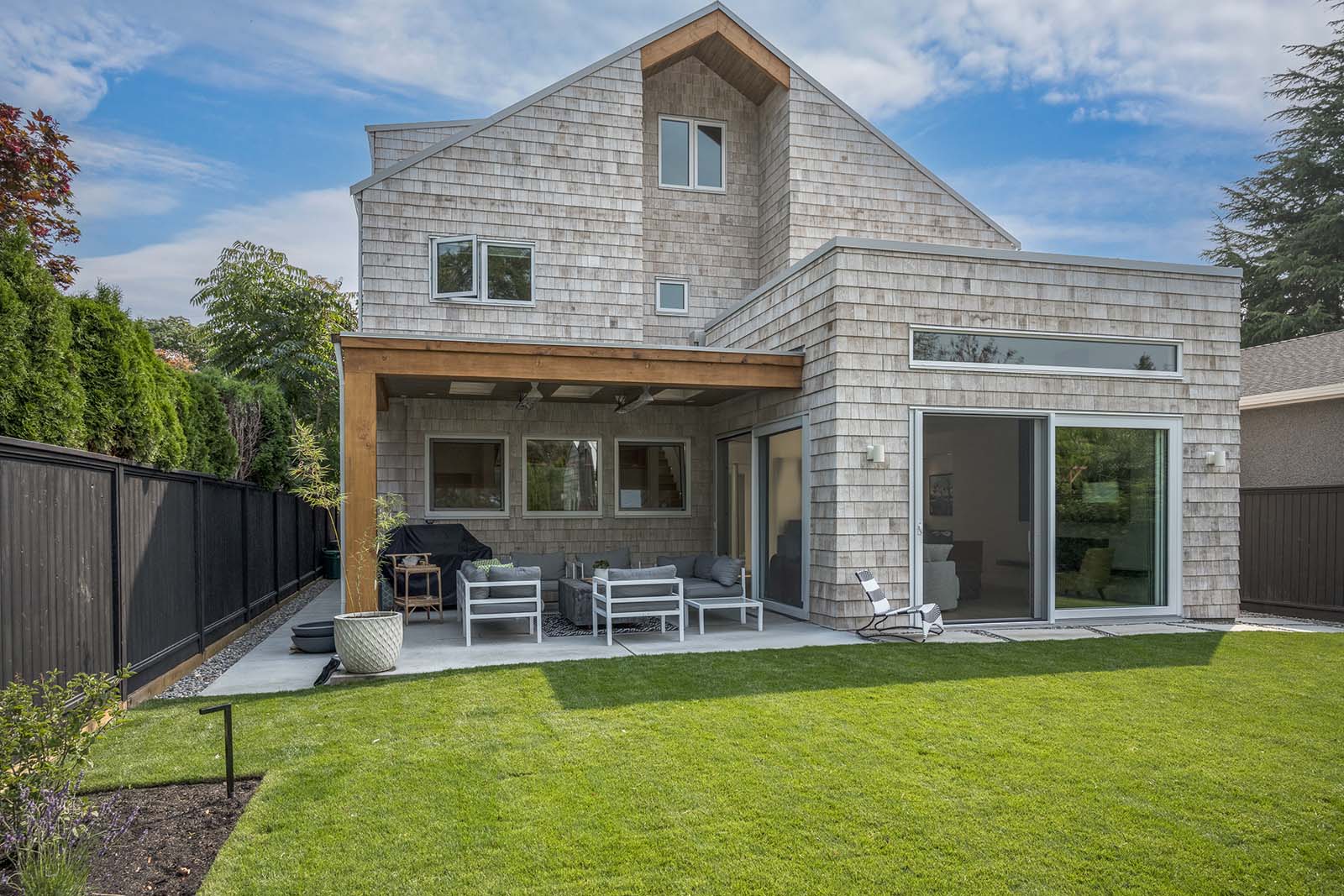 Lentel Construction Scandi-Modern Custom Home