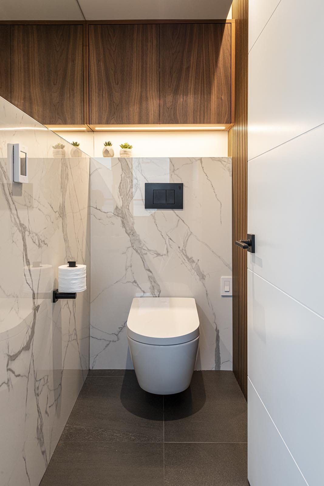 custom home bathroom marble shower and toilet